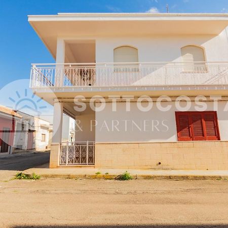 Moon & Sun Flat - Sant'Isidoro Apartment Sant Isidoro  Ngoại thất bức ảnh